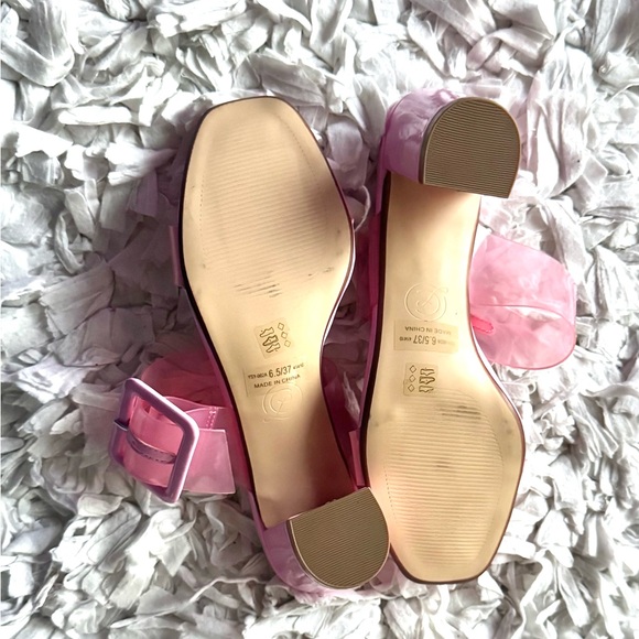 New Chinese Laundry Yippy Block Heel Sandals in Pink Vinyl - Picture 5 of 5